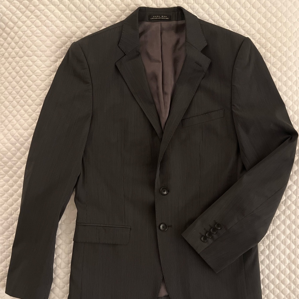 ZARA Men’s Tailored Fit Suit Jacket
